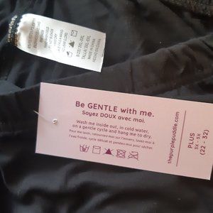 Purple Puddle plus size basic black leggings